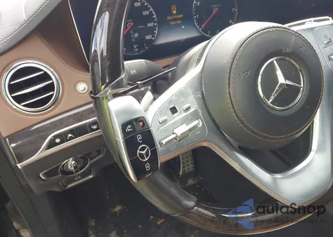 2019 Mercedes-Benz S 560 4Matic z USA, uszkodzony, nr VIN WDDUG8GB7KA473948